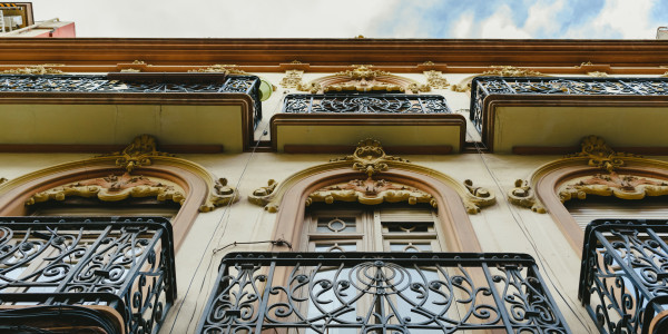 Rehabilitación y Restauración de Fachadas Navàs · Restauración de Fachadas Emblemáticas