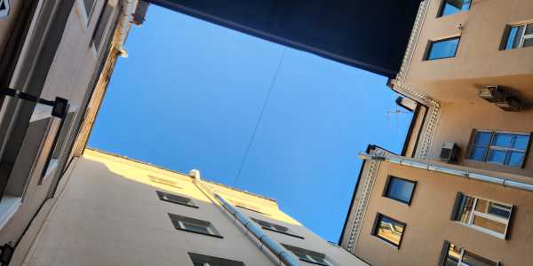Trabajos Verticales en Fachadas de Edificios / Viviendas Folgueroles · Pintado de Fachadas y Patios Interiores de Luces